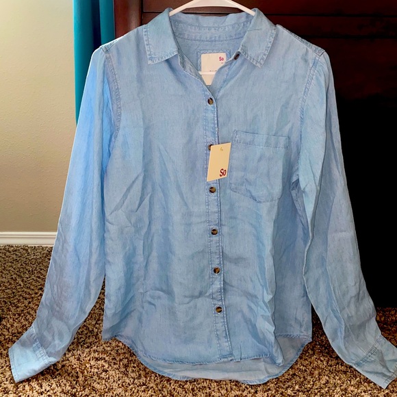 Button up - Picture 1 of 1